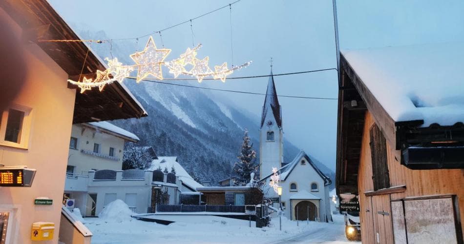 Wintermorgen bei Haus Alpzeit